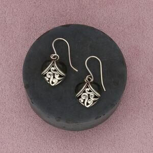 sterling silver onyx scroll heart dangle earrings